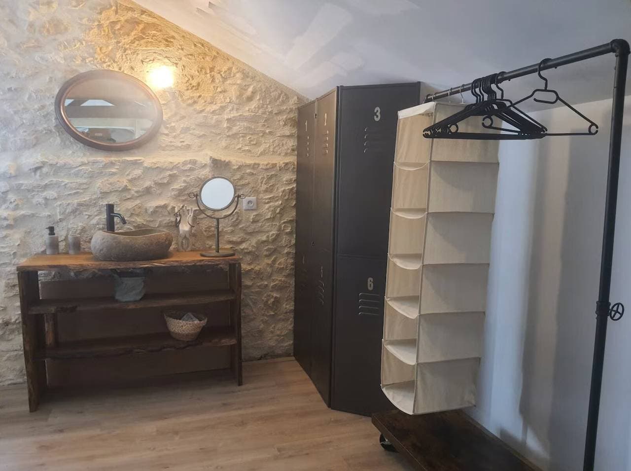 Foto 11 von 26: Gästezimmer D’ô mit Gemeinschaftspool, WLAN und Klimaanlage
