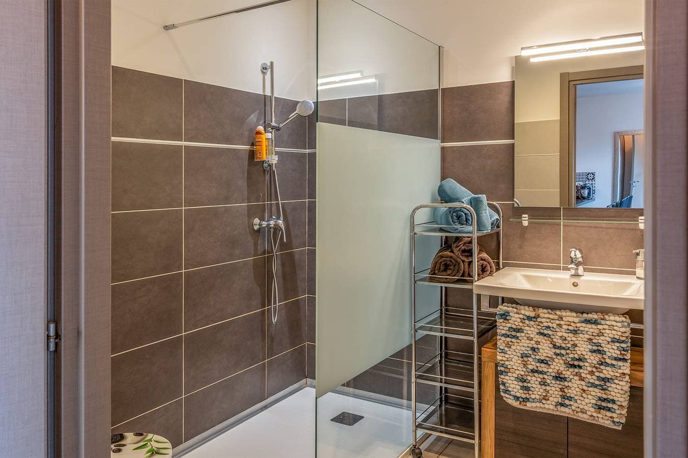 Foto 9 von 22: Casa Pouty Beach, klimatisierte Wohnung, neu, Meerblick in einer kürzlich e