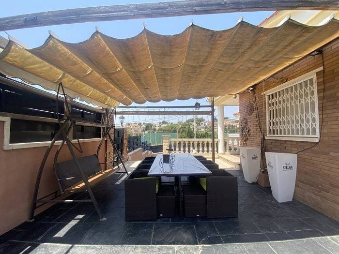 Foto 2 von 45: Ferienwohnung für 8 Personen mit Pool