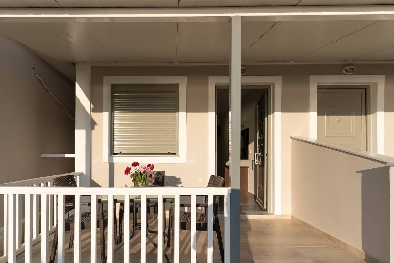 Foto 11 von 20: Beach House Apartment By The Sea 2 – Meerblick, WLAN & Klimaanlage