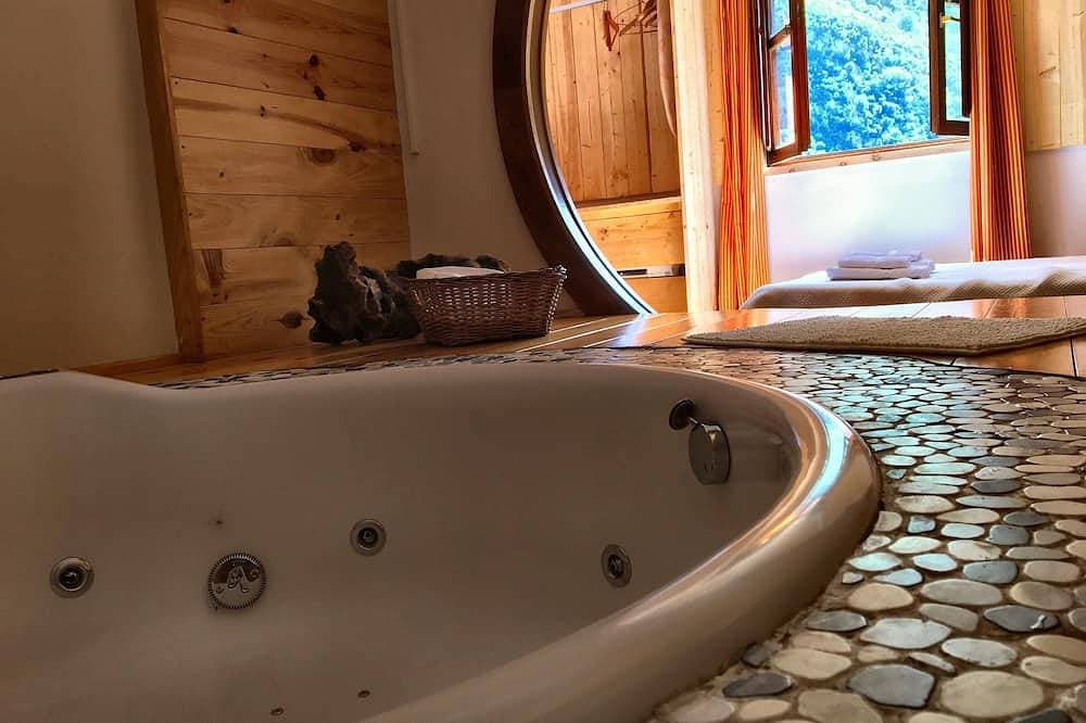 Foto 6 von 16: Natürliche Jacuzzi beeindruckende Schlucht in den Picos de Europa