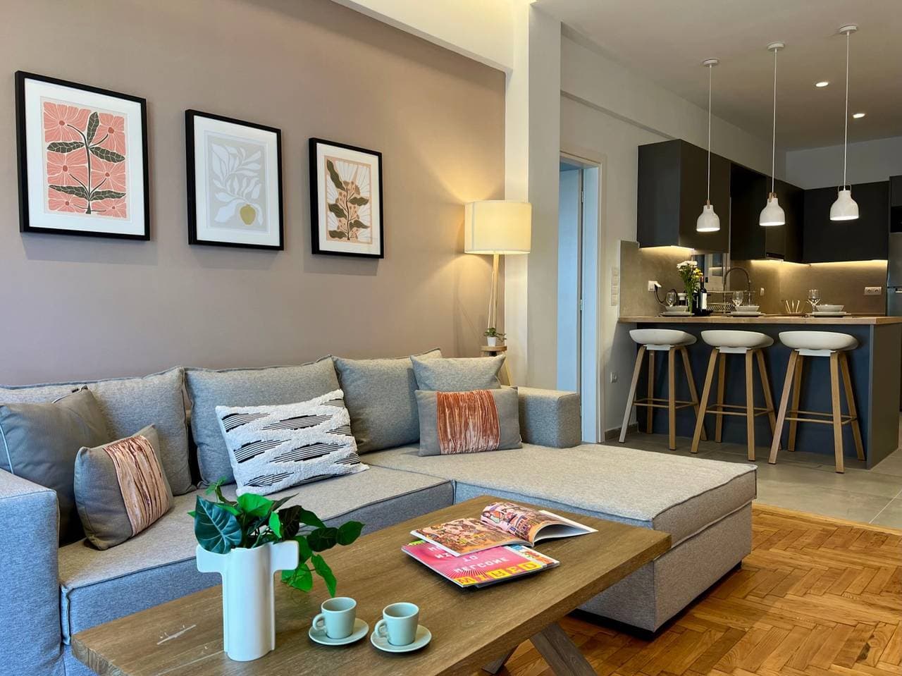 Foto 2 von 22: AgiasFoteinis20  ·  Nea Smirni Square chic apartme
