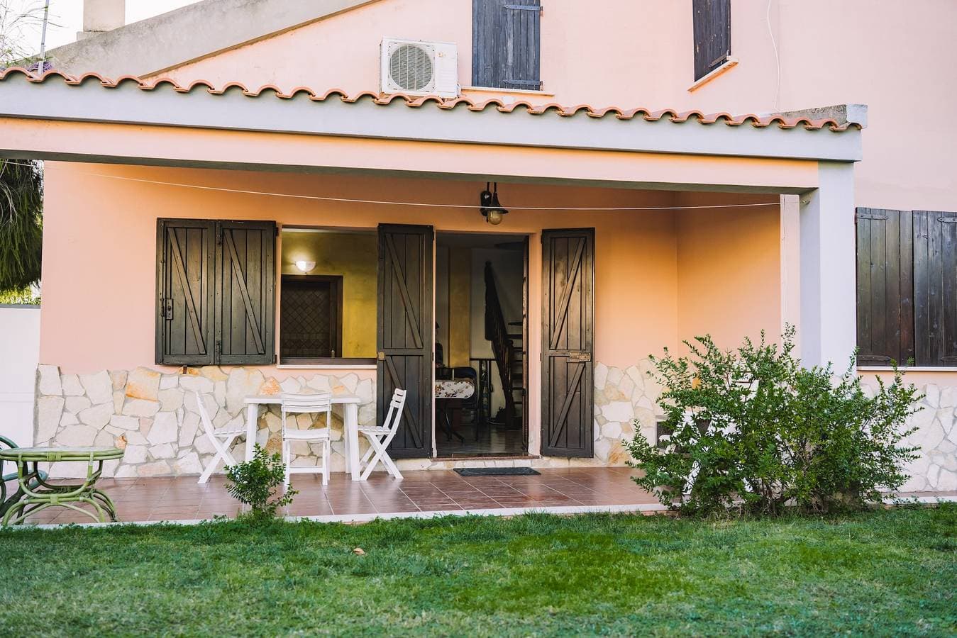 Foto 2 von 23: Ferienhaus 'Villa Carola' mit Bergblick, WLAN und Klimaanlage