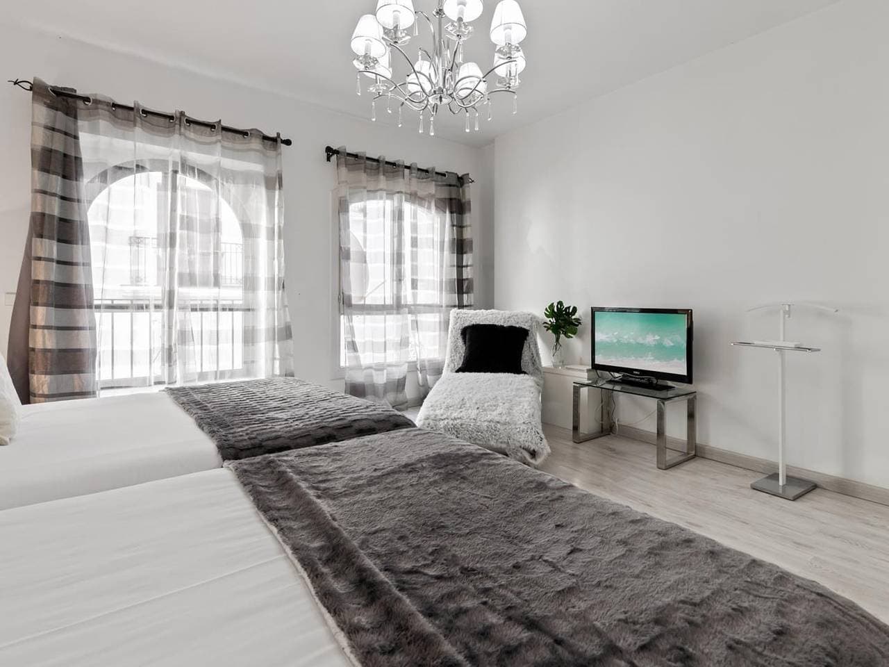 Foto 12 von 42: Ferienwohnung für 5 Personen mit Pool