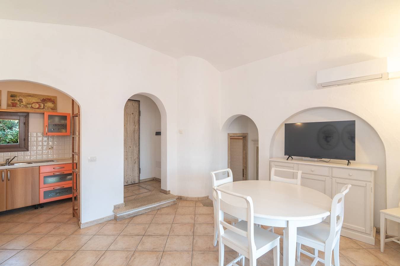 Foto 9 von 25: Ferienwohnung 'Tavolara Porto San Paolo E2' mit Meerblick, Gemeinschaftspool und Klimaanlage