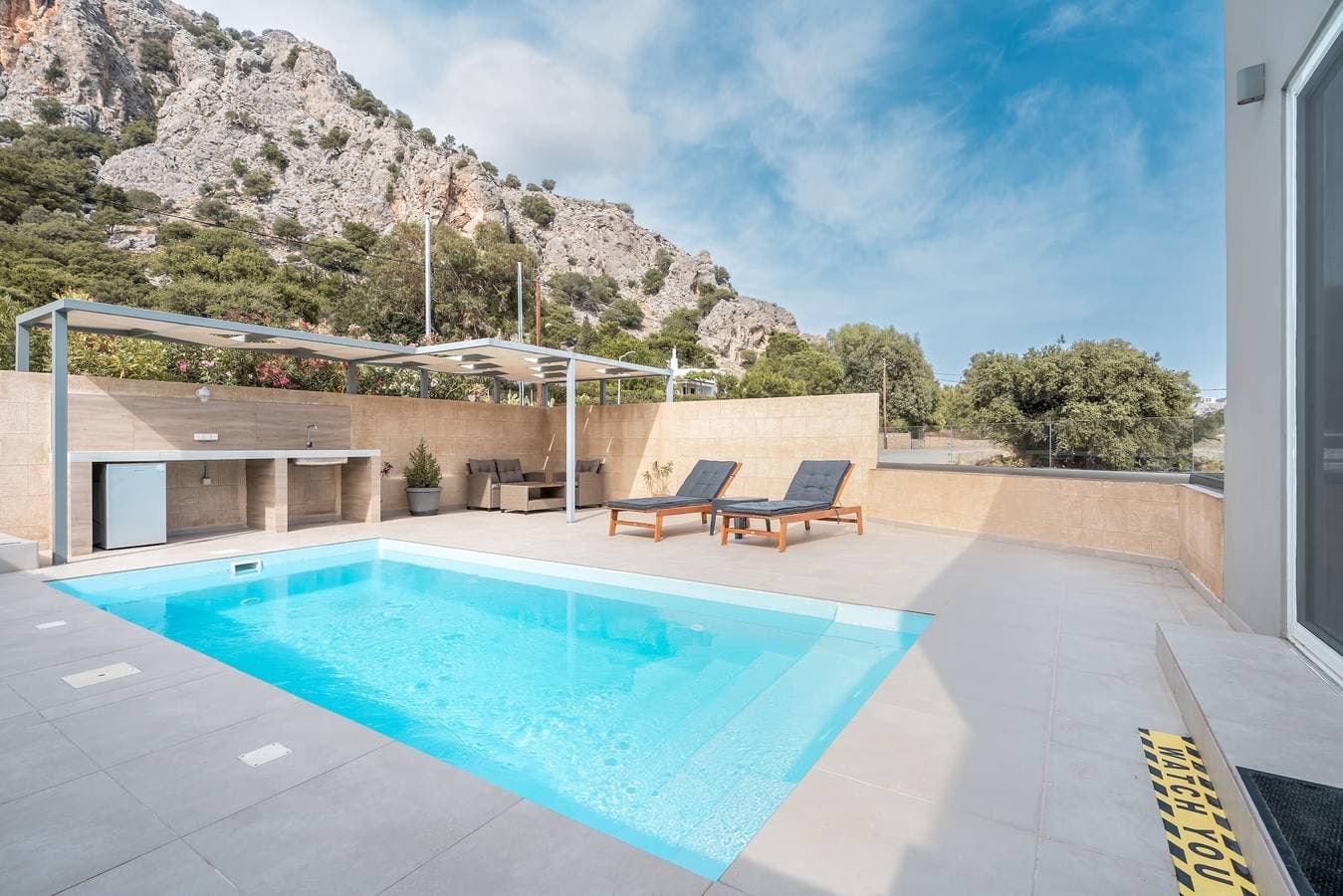 Foto 13 von 23: Ferienwohnung 'Tesoro Del Mare mit Privat Pool 1' mit Bergblick, WLAN und Klimaanlage