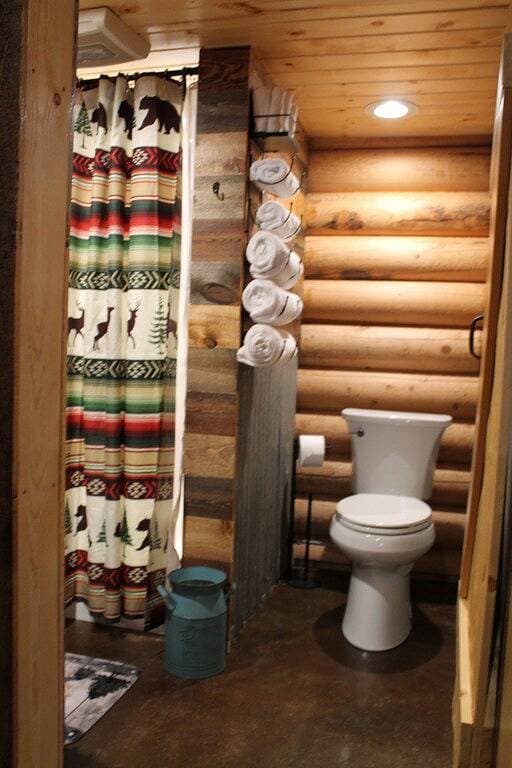 Foto 8 von 13: Little Log Cabin In The Ruby