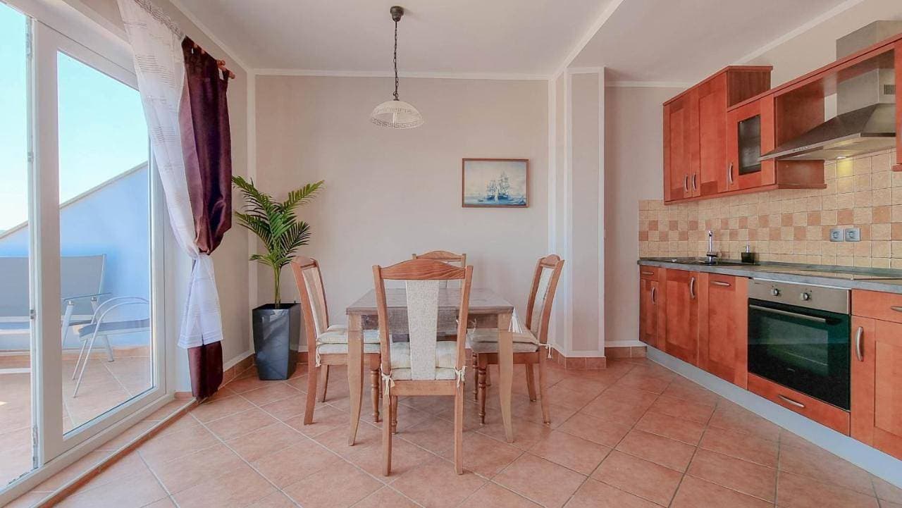 Foto 4 von 36: Two-Bedroom Apartment