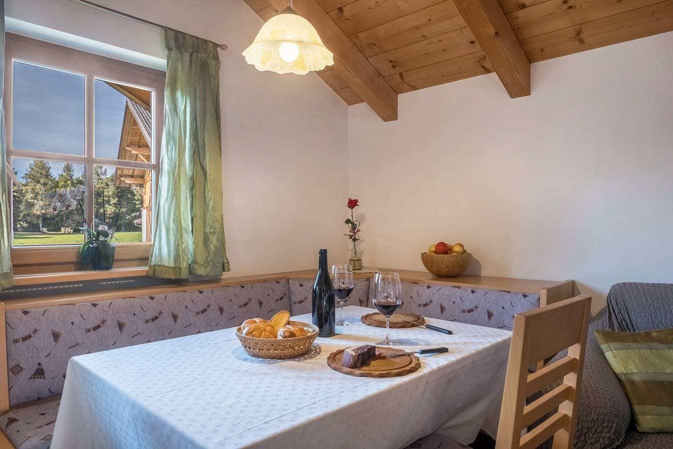 Foto 4 von 28: Ferienwohnung "Tschigghof" mit Bergblick, WLAN & Garten