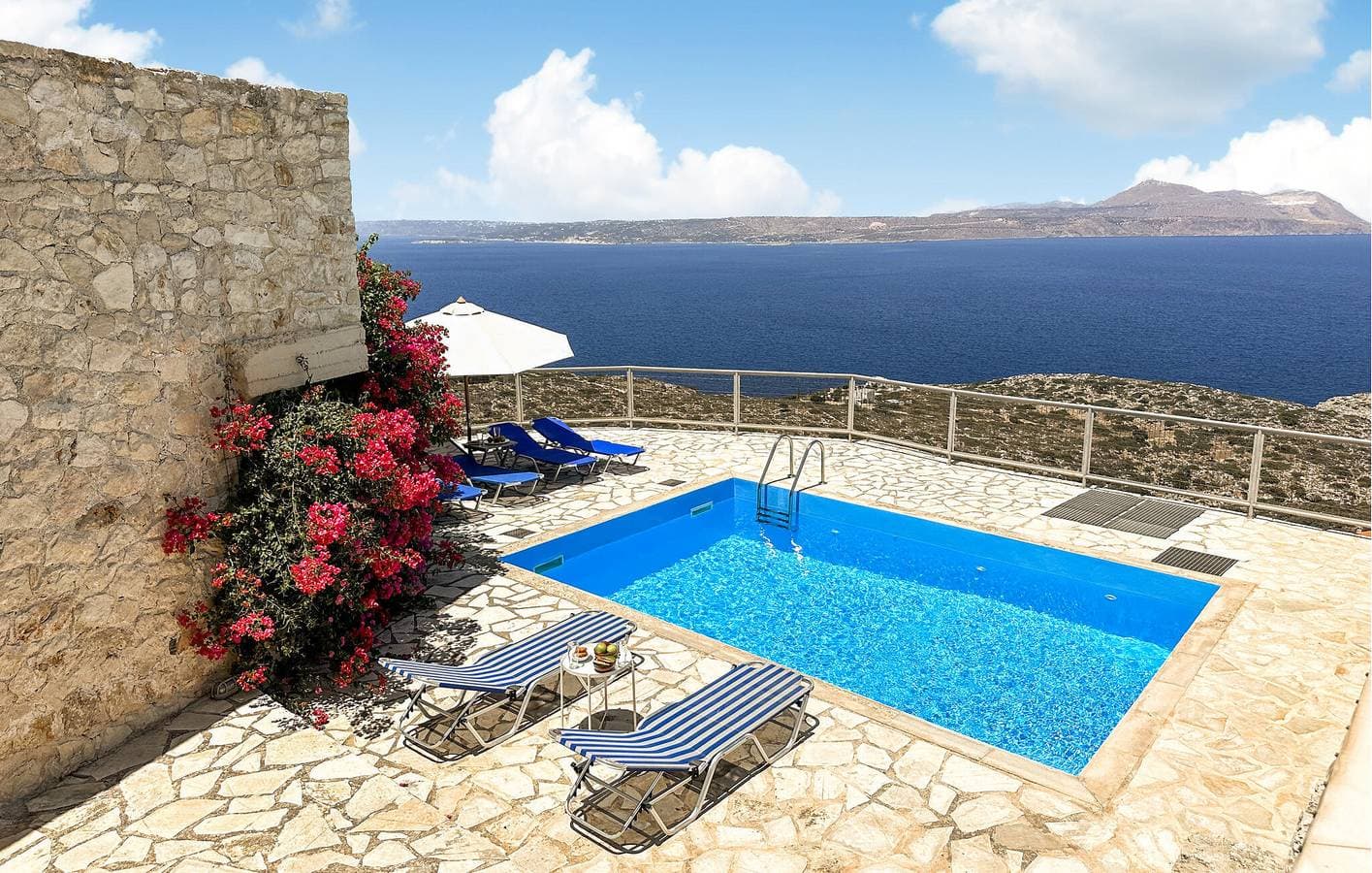 Foto 8 von 33: Apartment mit Meerblick, Pool, WLAN und Klimaanlage in Kampia