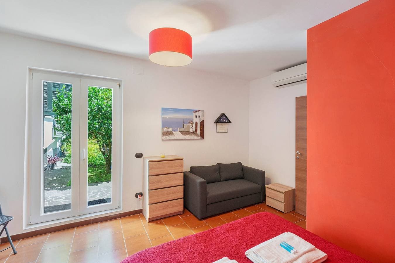 Foto 13 von 29: Villetta Katerina: Ferienhaus mit privater Terrasse, WLAN und Klimaanlage