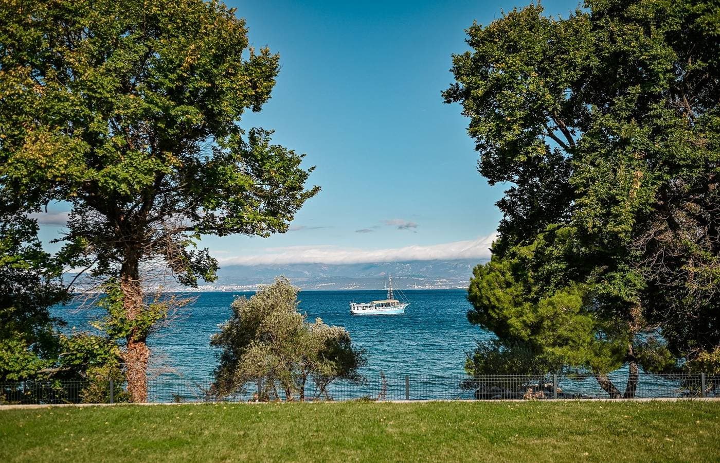 Blue Sea Apartment mit Meerblick  1