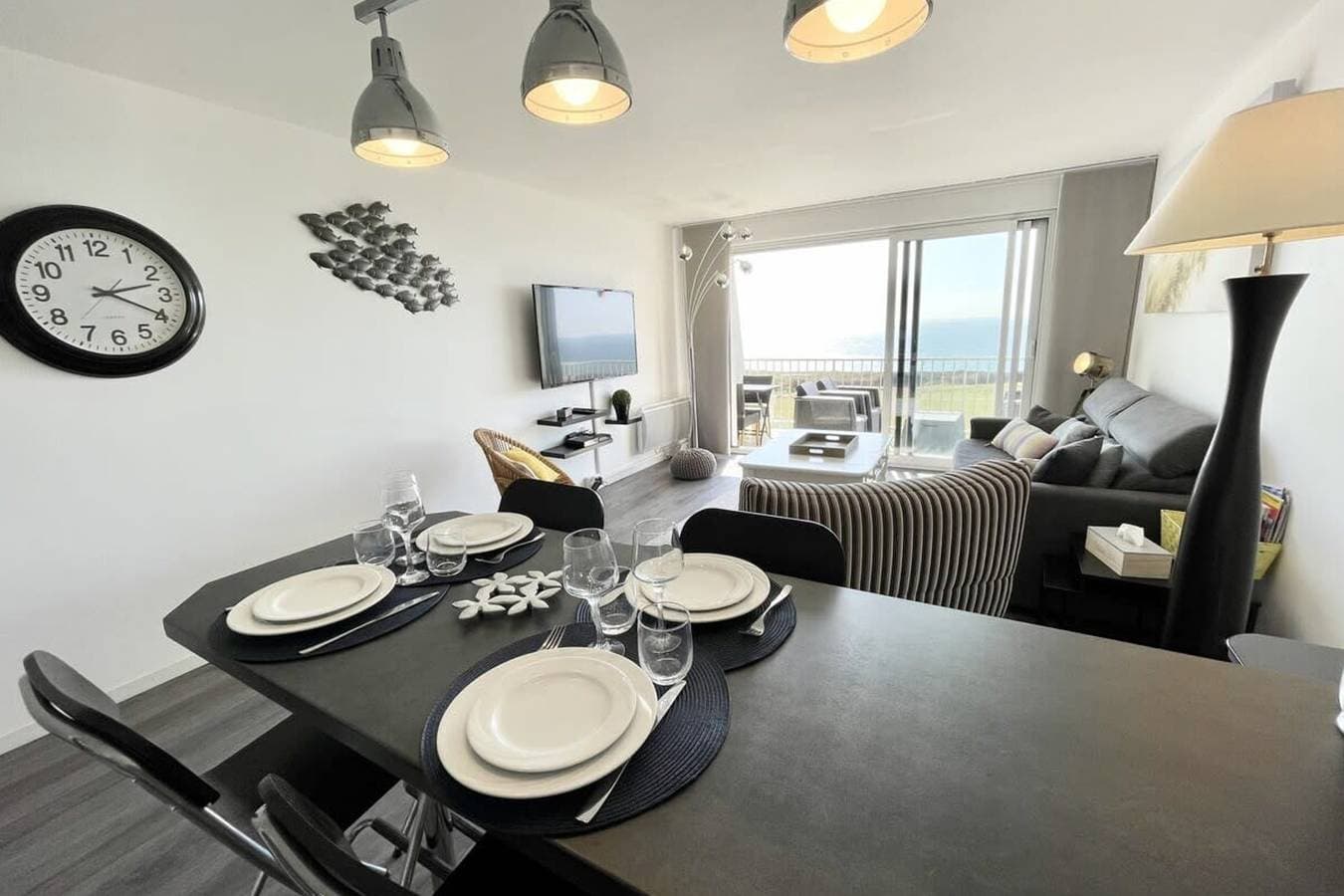 Foto 5 von 34: Ferienwohnung für 4 Personen mit Pool
