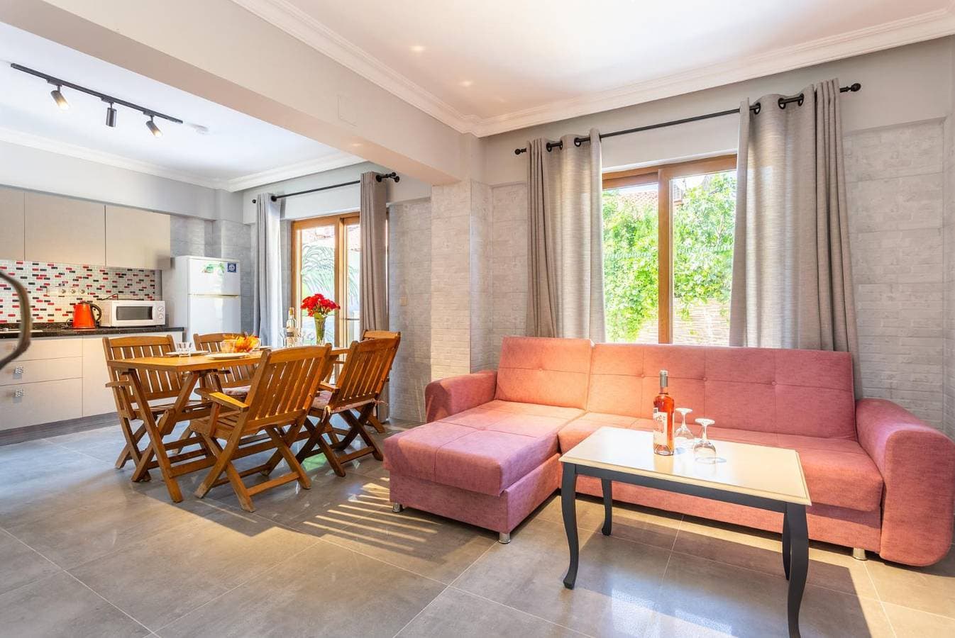 Foto 3 von 16: Villa für 4 Personen mit Terrasse