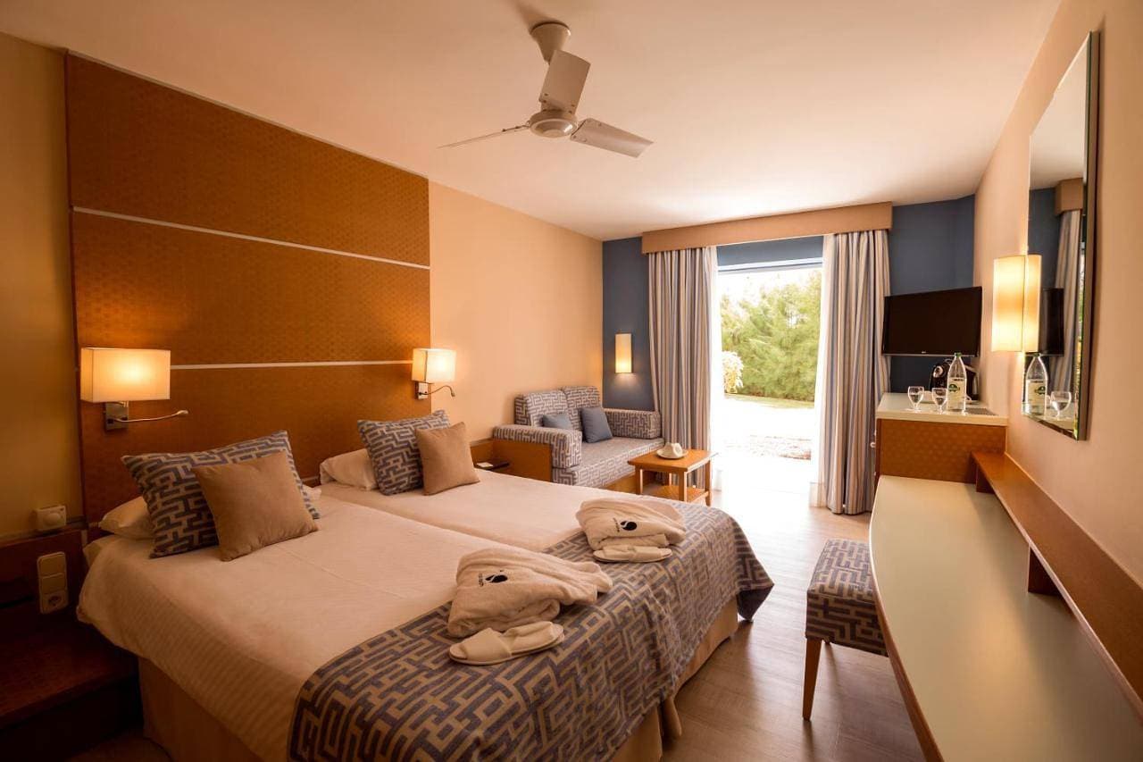 Foto 7 von 10: Standard Double or Twin Room with Sea View