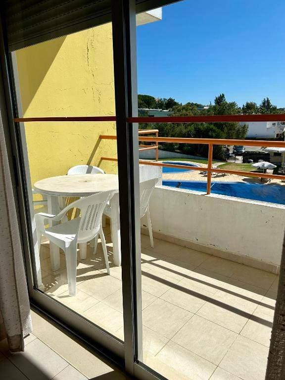 Foto 6 von 19: One-Bedroom Apartment with Balcony and Pool View (4 Adults)