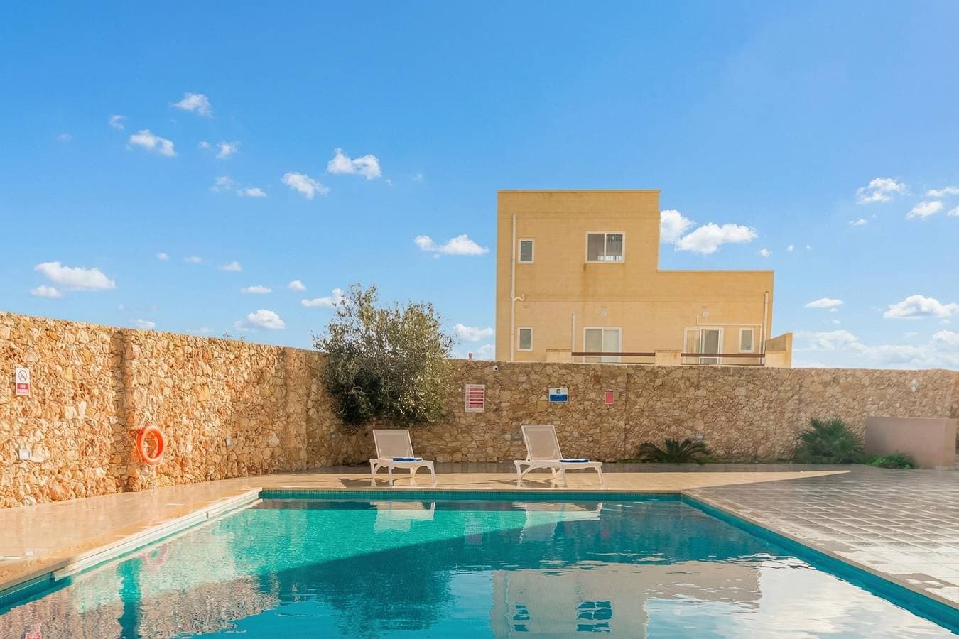 Foto 2 von 36: Wellness Hygge Modern Gozitan Apartment