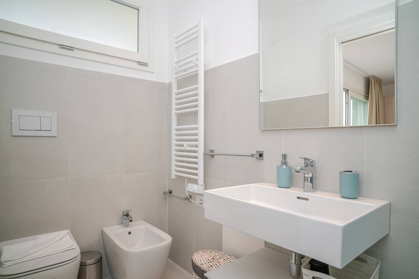 Foto 9 von 24: Ferienwohnung 'Smeraldo Apartment ' mit Meerblick, WLAN und Klimaanlage