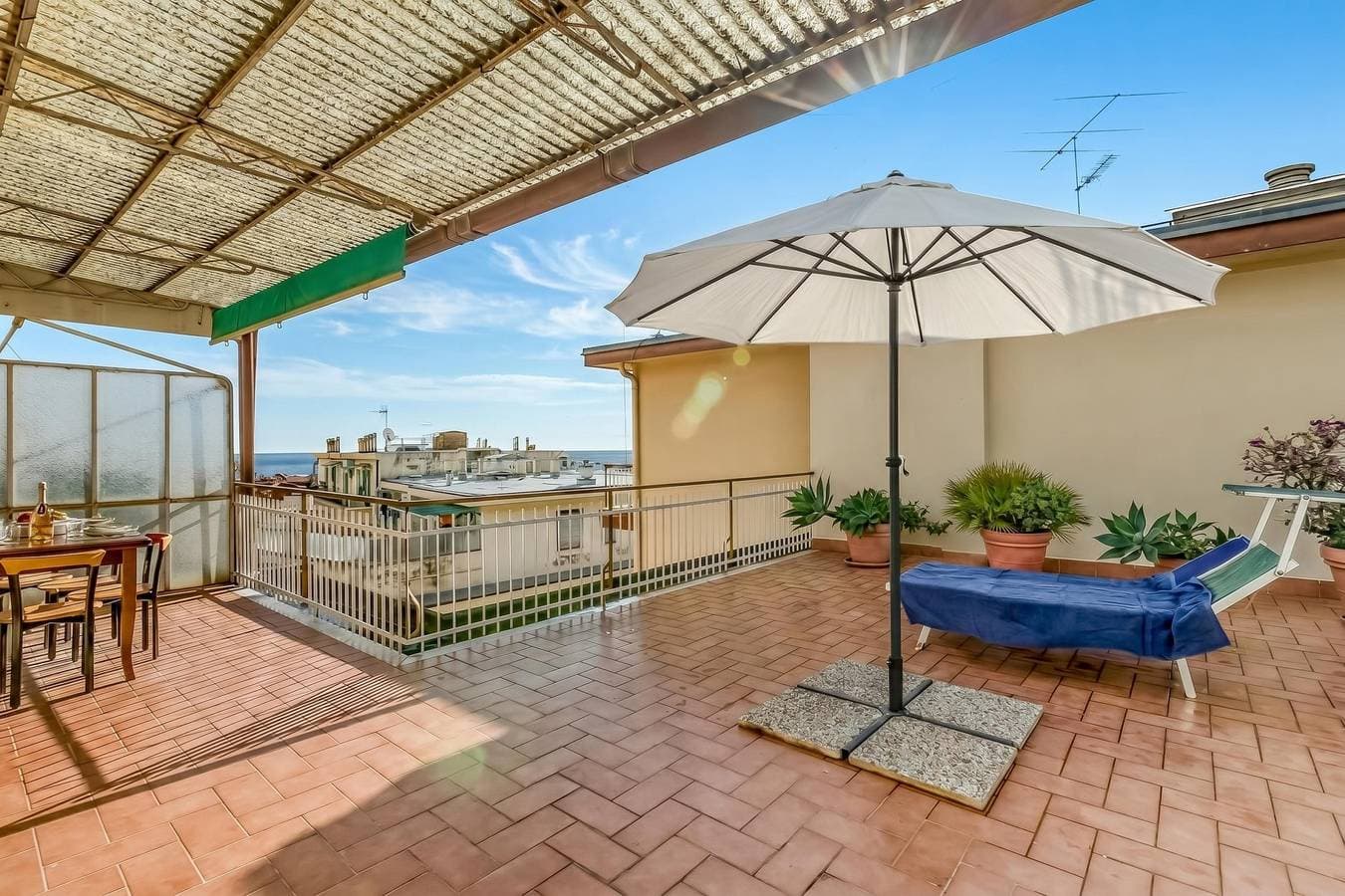 Foto 9 von 30: Penthouse Vista Mare E Monti Centro Sanremo