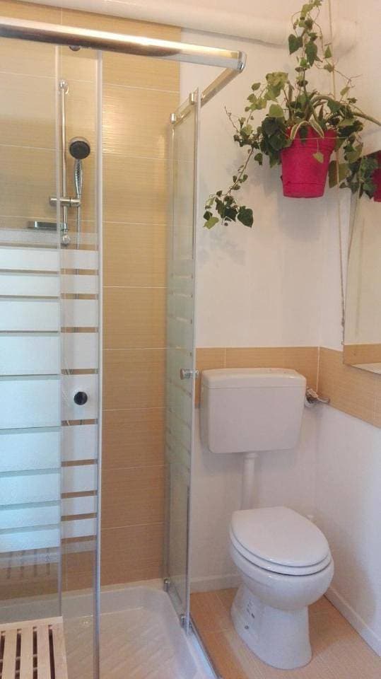 Foto 10 von 14: Double Room with Private Bathroom