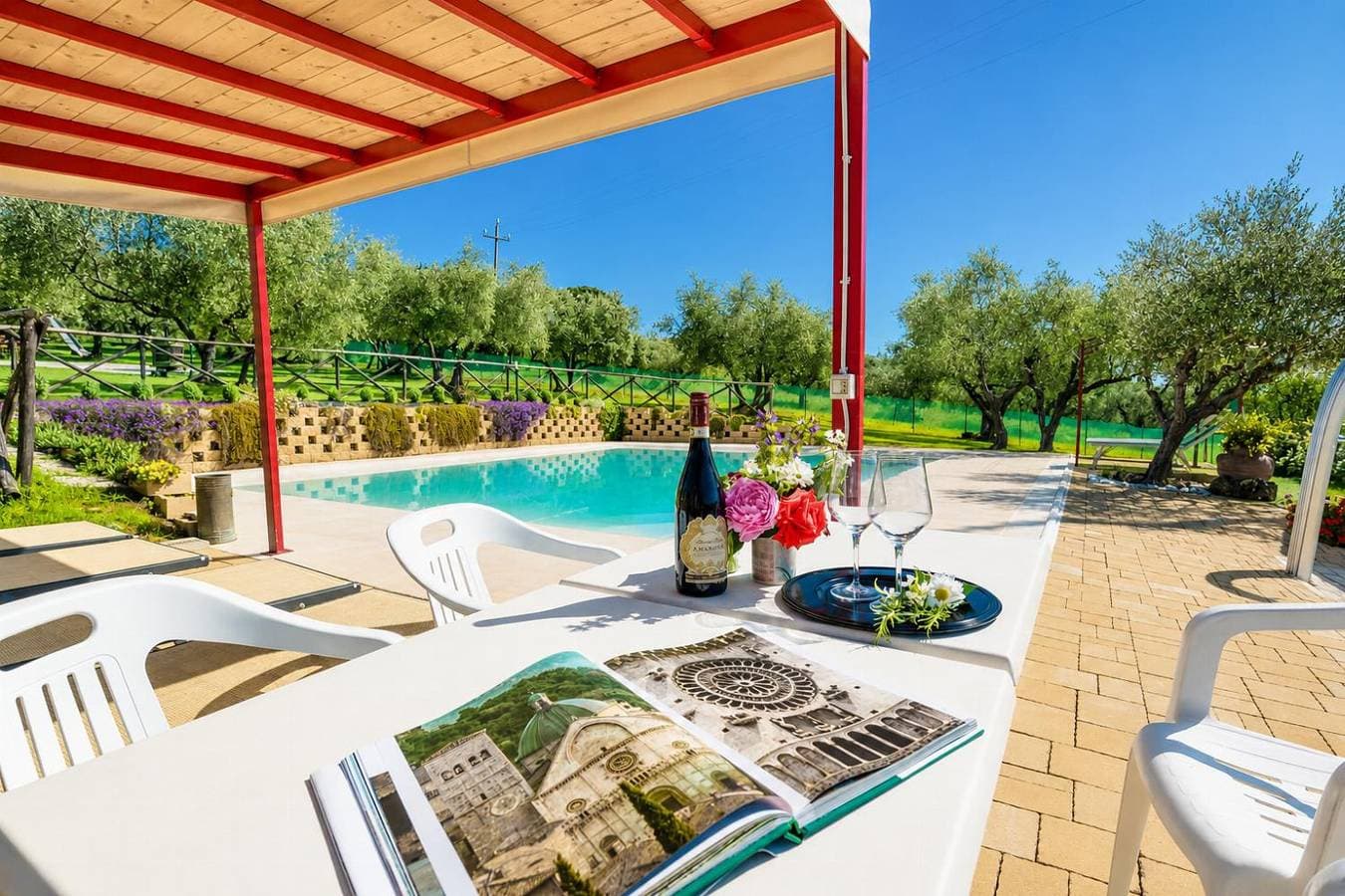 Foto 3 von 21: Villa für 5 Personen mit Garten