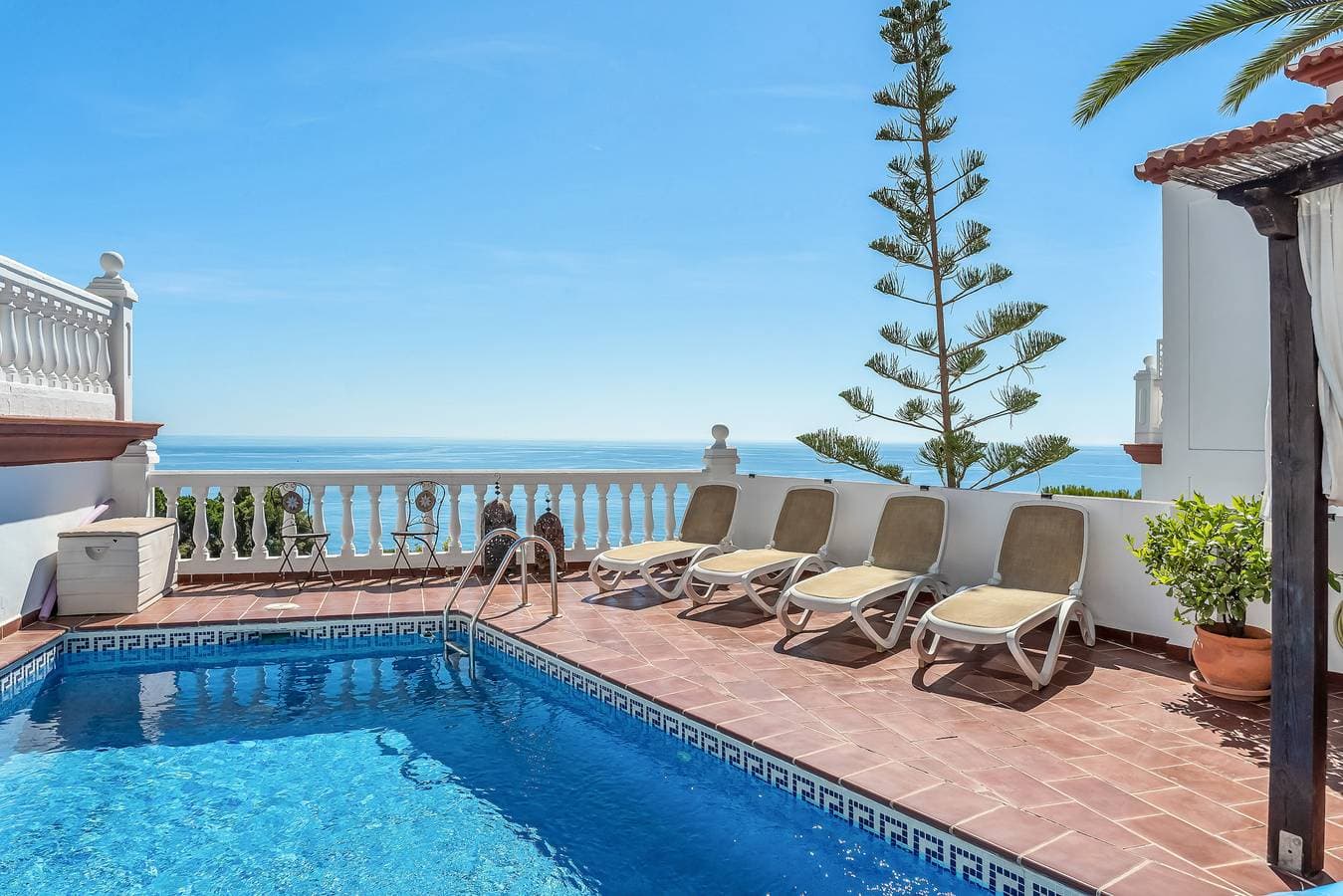Foto 3 von 31: Villa für 4 Personen mit Terrasse
