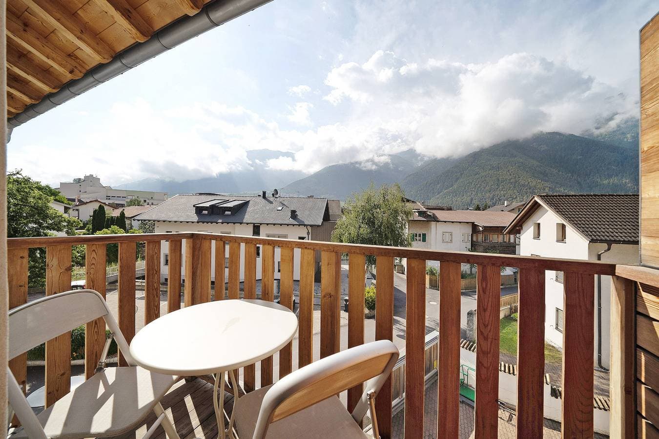 Foto 2 von 17: Ferienwohnung "Wielander A Ost" mit Bergblick, Gemeinschaftsgarten und WLAN