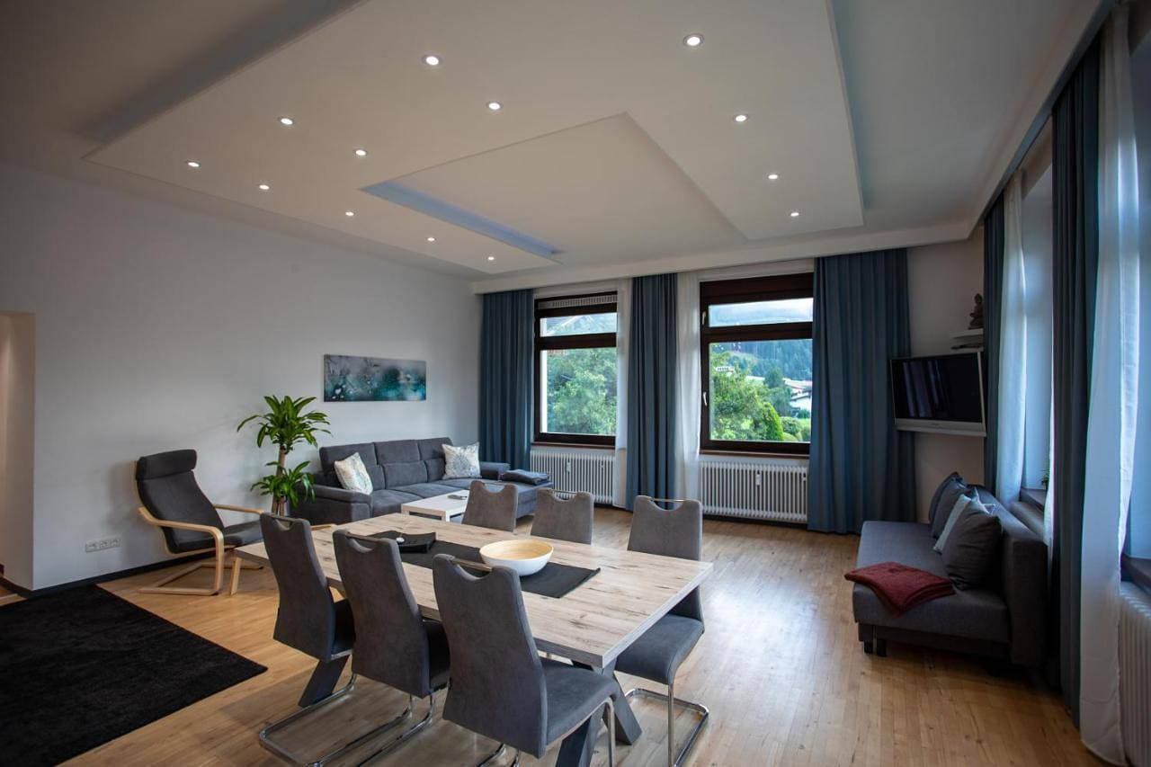 Foto 5 von 35: Two-Bedroom Apartment