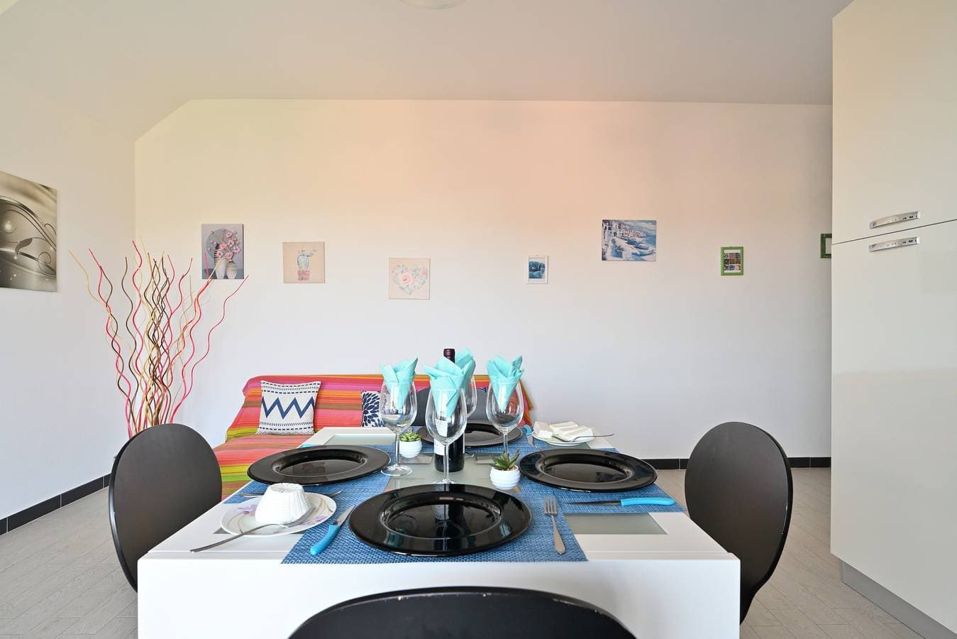 Foto 7 von 36: Ferienhaus 'Sa Figumoru Relax Mare' mit Bergblick und Klimaanlage