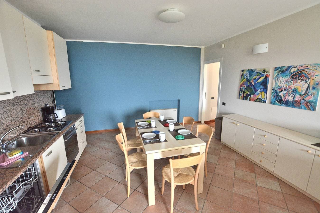 Foto 10 von 28: Apartment Montegolo Four With Pool And Lake View