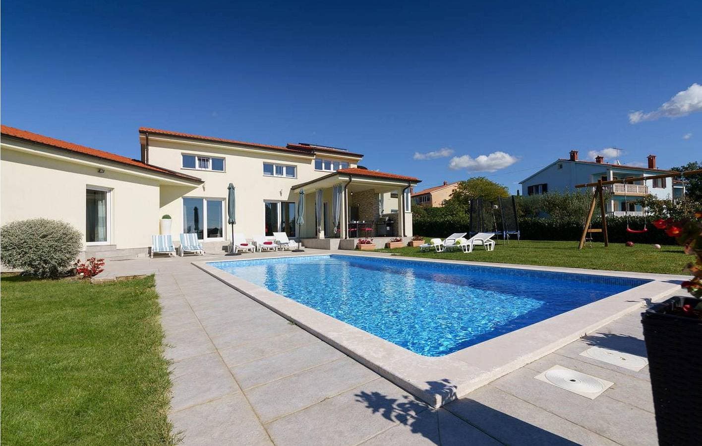 Foto 7 von 36: Charmante 2-Zimmer-Wohnung mit Pool, Terrasse und in der Nähe des Stadtzentrums