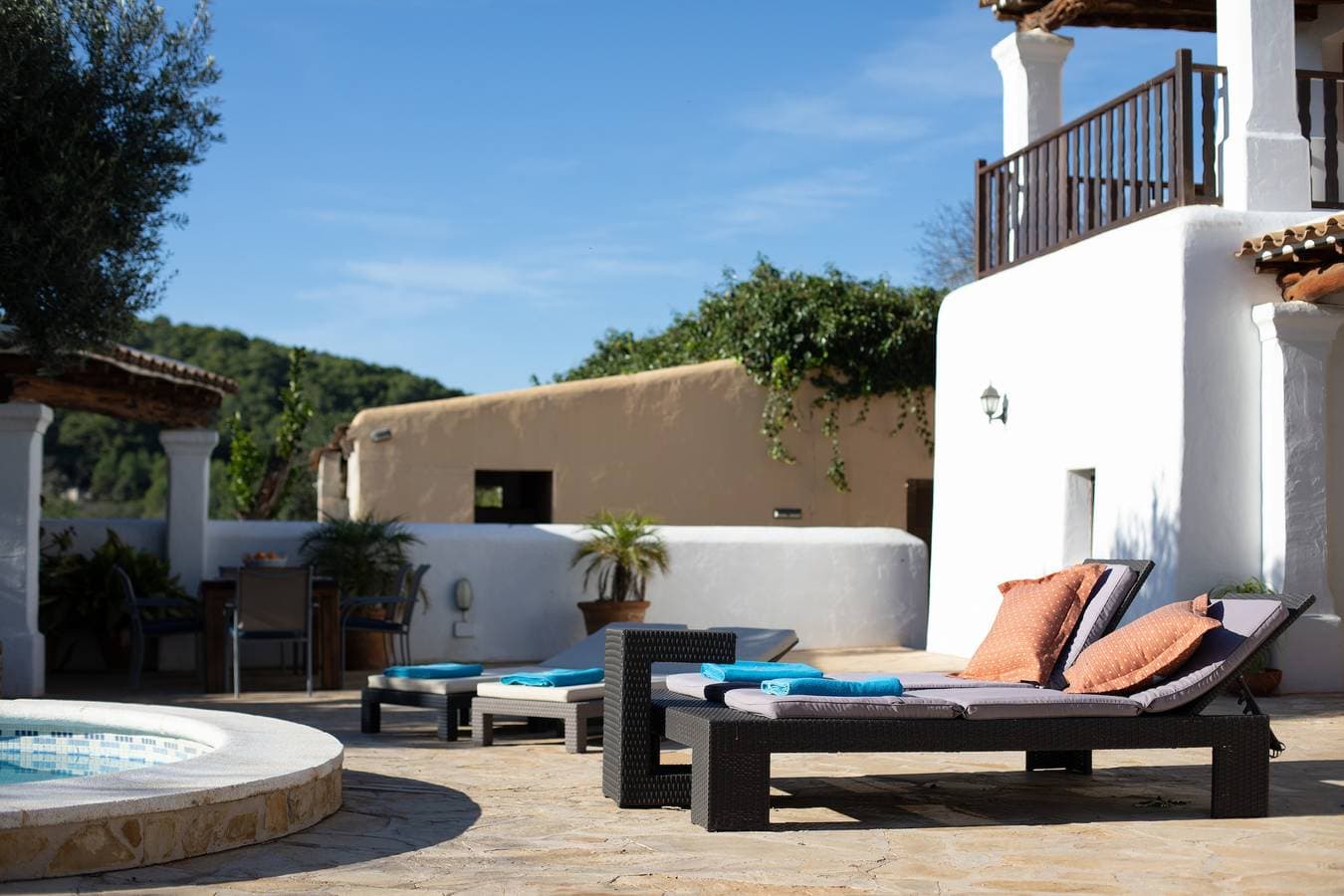 Foto 6 von 31: Gemütliche Finca mit Pool, Padel- und Fußballplatz - Can Gat Ibiza
