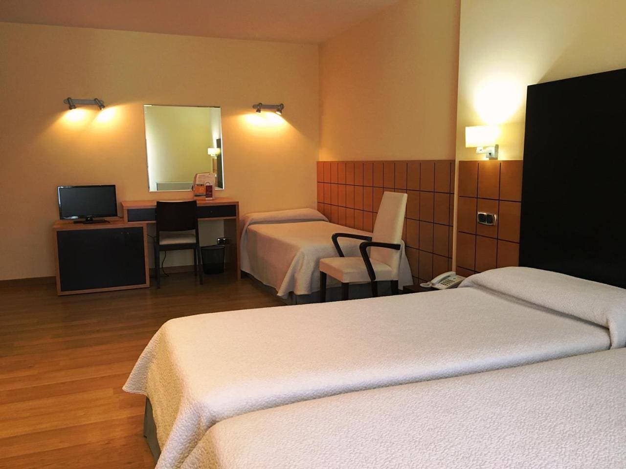 Foto 10 von 10: Double Room with Extra Bed (2 Adults + 1 Child)