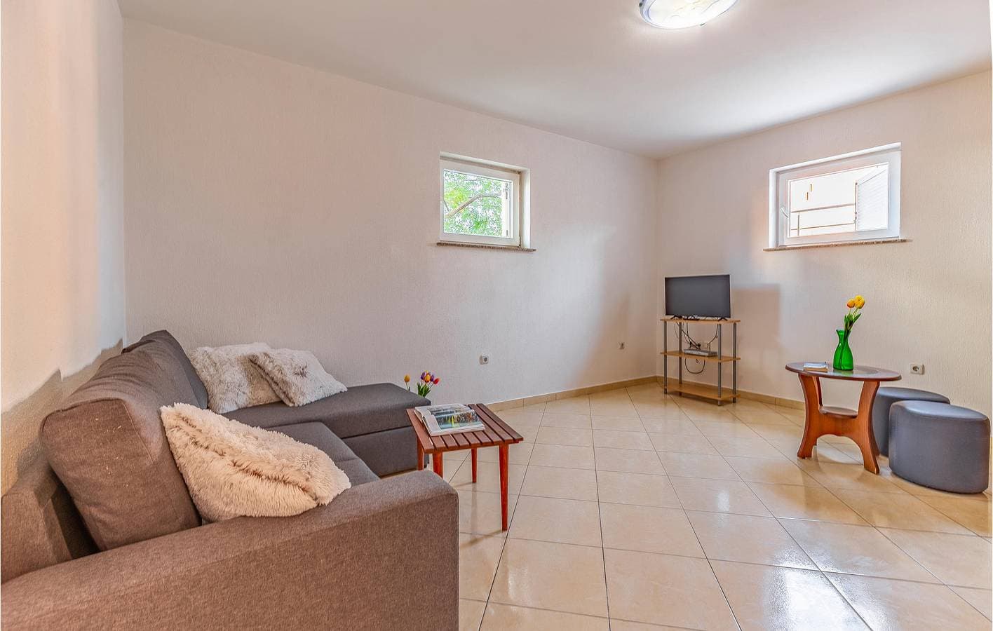 Foto 6 von 27: Gemütliche 1-Zimmer-Wohnung mit WLAN und Terrasse, 1,5 km vom Strand Bijeca entfernt