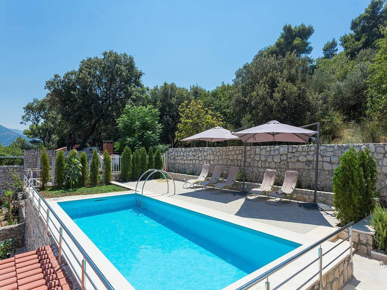 Foto 4 von 10: Romantic apartment Marko for 2 with pool and grill