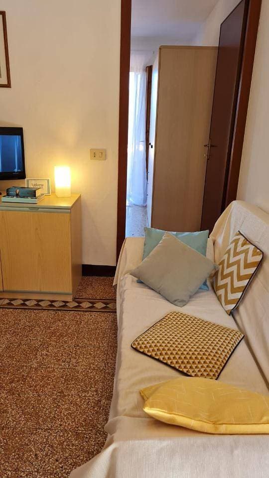Foto 9 von 45: One-Bedroom Apartment