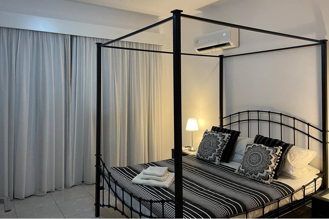 Foto 9 von 30: Ferienwohnung für 4 Personen mit Pool