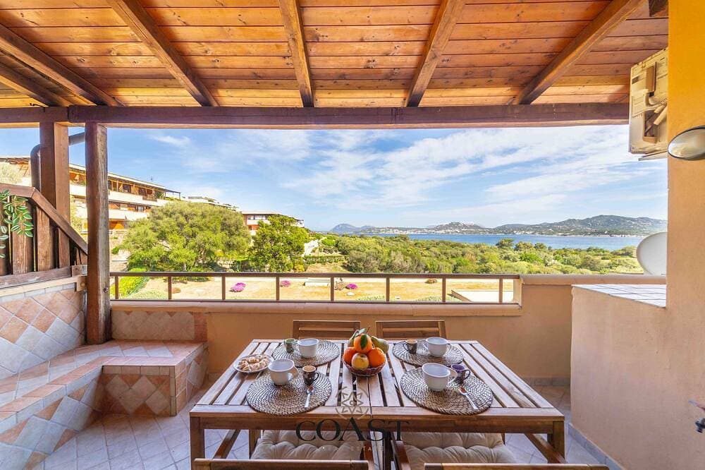 Bouganville - W/ sea view, WiFi and outdoor shower 1