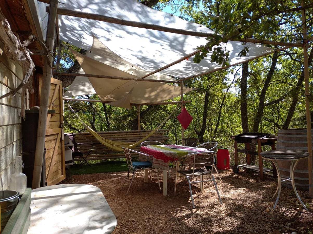 Cabane sous les Chênes 1