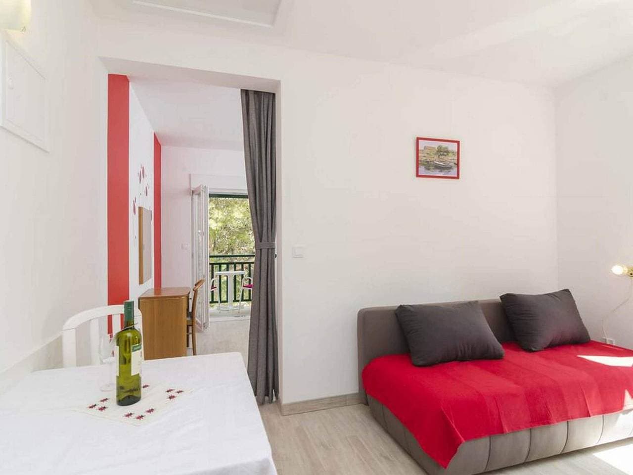 Foto 2 von 25: Apartments Matuško Mljet  - One Bedroom Apartment with Balcony and Sea View