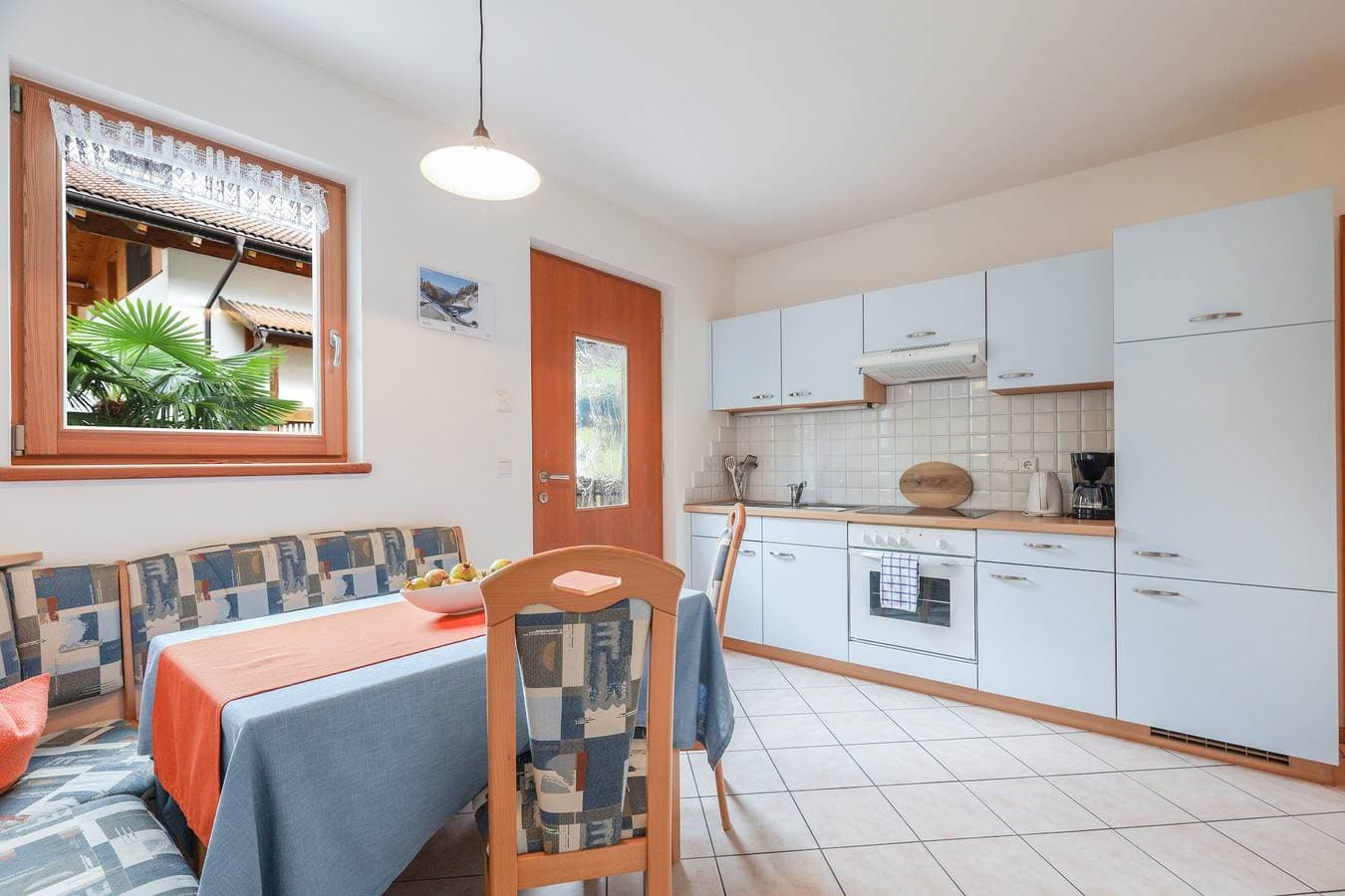 Foto 3 von 21: Ferienwohnung "Kelderer Hof - Jaufen" mit Bergblick, Balkon, Garten & WLAN