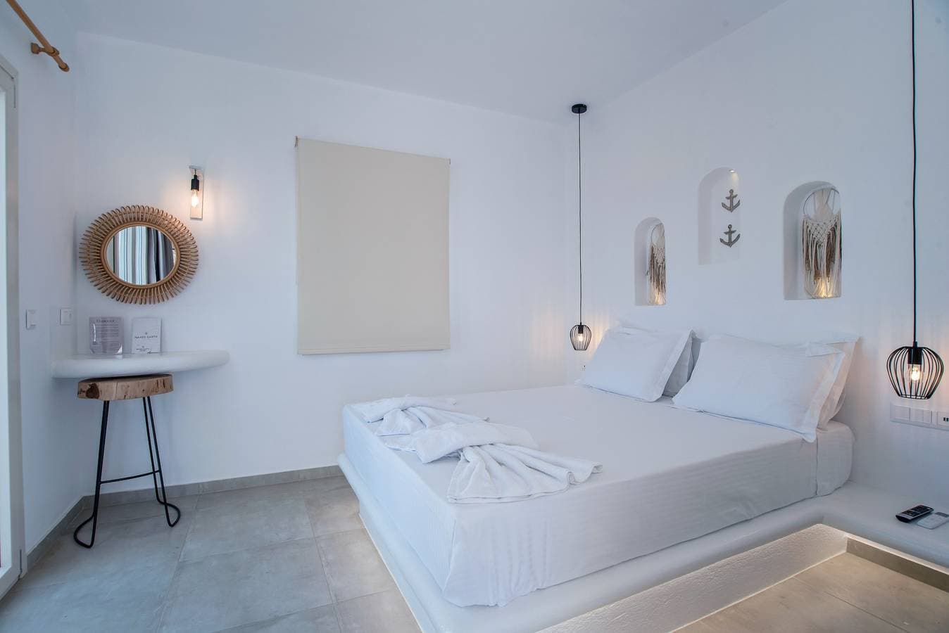 Foto 5 von 31: Ferienwohnung in einem Hotel 'Naxos Earth Suites Deluxe Double' mit Meerblick, WLAN und Klimaanlage
