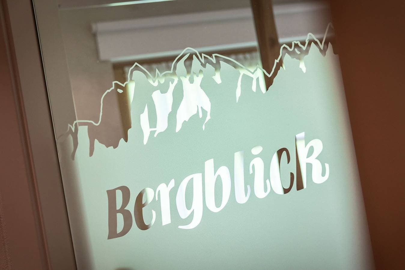 Foto 13 von 34: 'Bergblick - Ferienwohnung Fichte' mit Bergblick