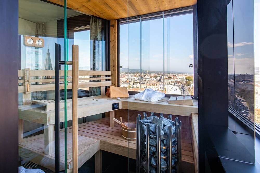 Foto 13 von 30: Panorama-Suite mit Blick über Wien