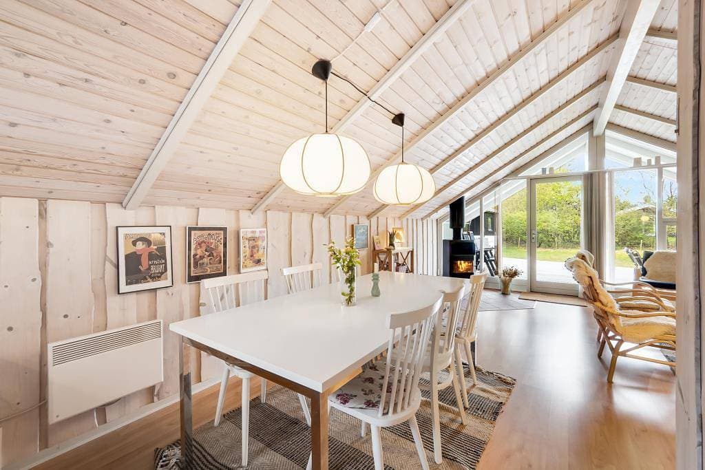 Foto 7 von 22: Gemütliches, helles Haus mit schöner Holzterrasse auf eingezäuntem Grundstück