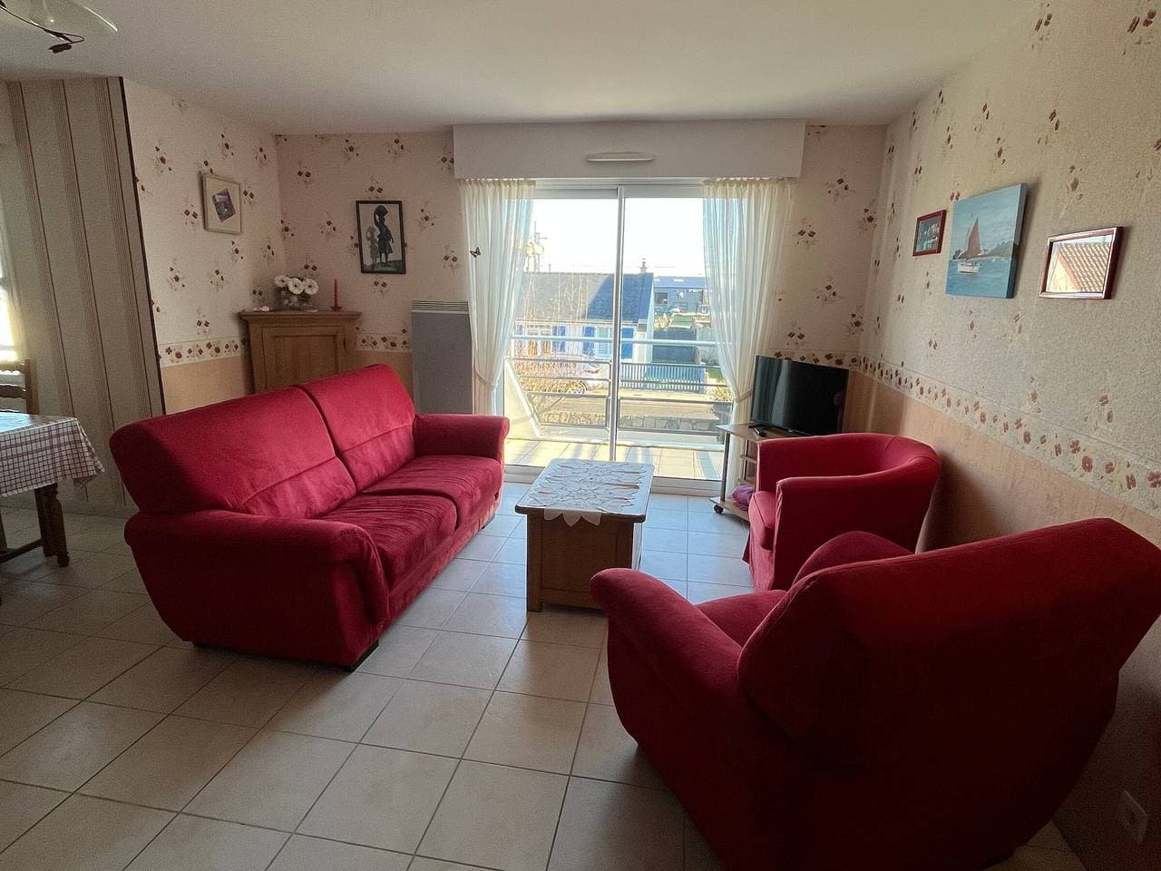 2-Zimmer-Wohnung in Bahnhofsnähe mit Garage 1