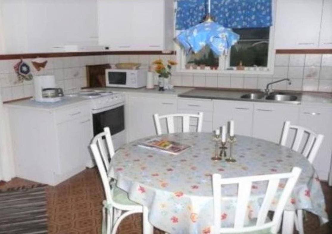 Foto 3 von 8: Two-Bedroom Holiday Home