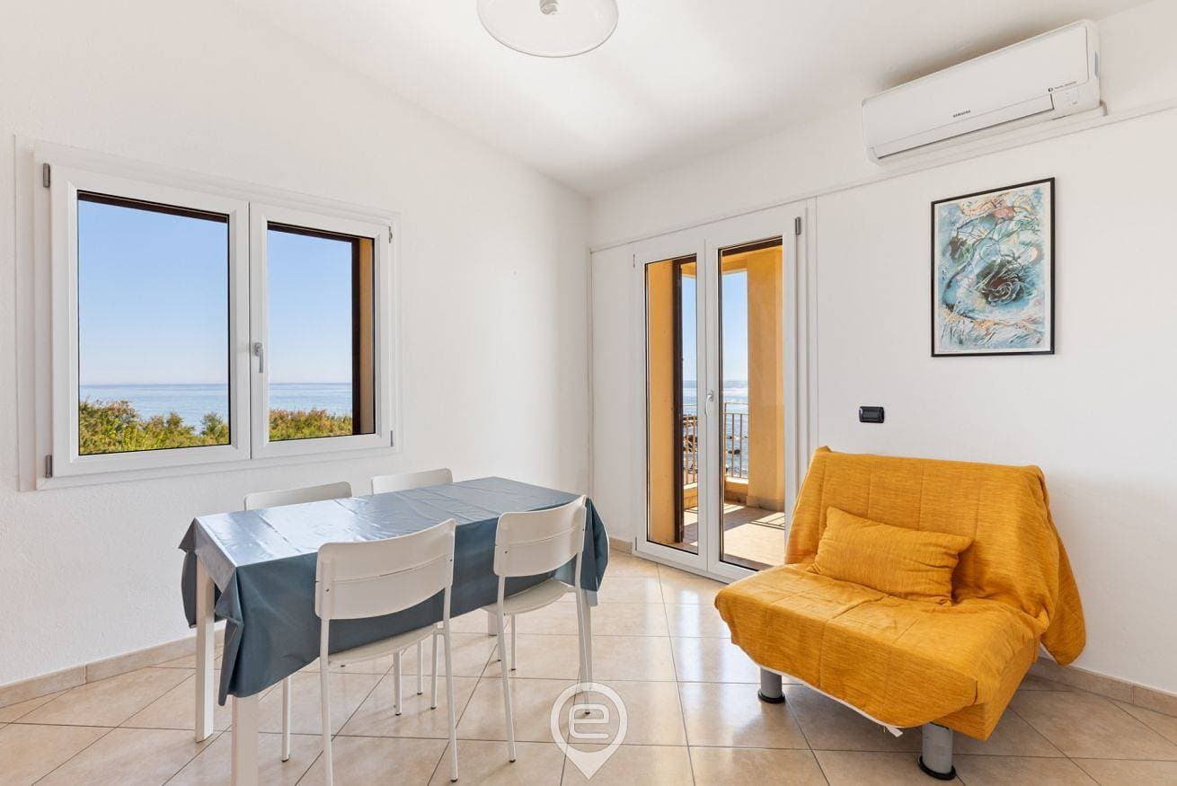 Foto 12 von 27: Ferienwohnung für 3 Personen mit Meerblick