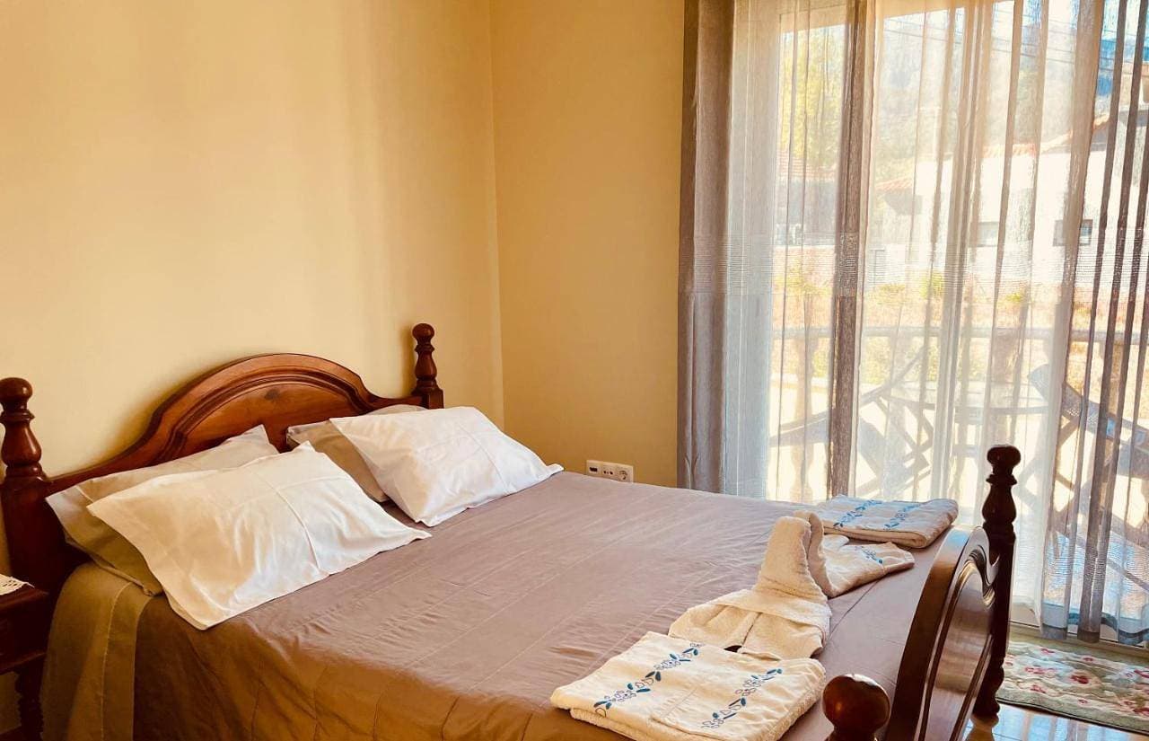 Foto 10 von 11: Double Room with Balcony