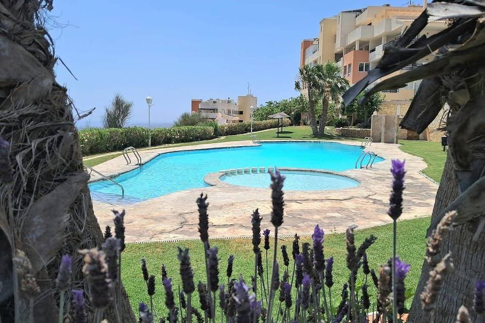 Trendy & cozy apartment with very nice views and a fantastic swimming pool. 1